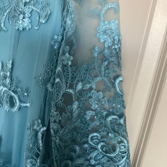 Alex Evenings Embroidered Three-Quarter Sleeve Shift Dress, size 8 - Picture 9 of 14